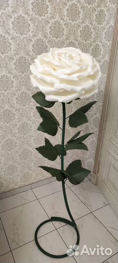 Ростовая роза. Торшер