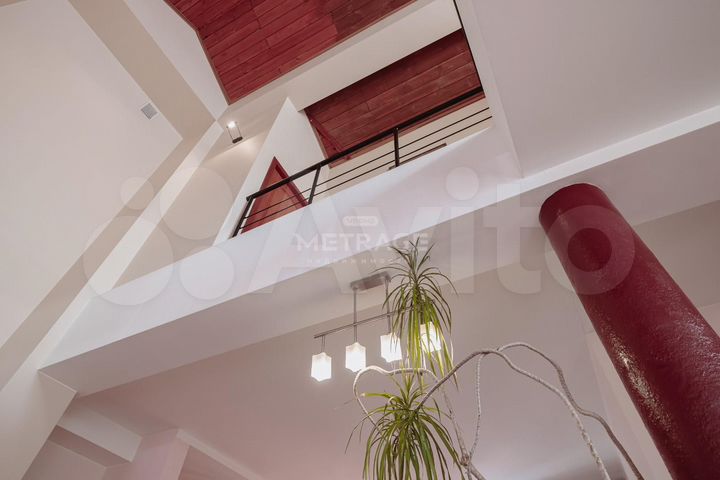 Дом 307,9 м² на участке 8 сот.