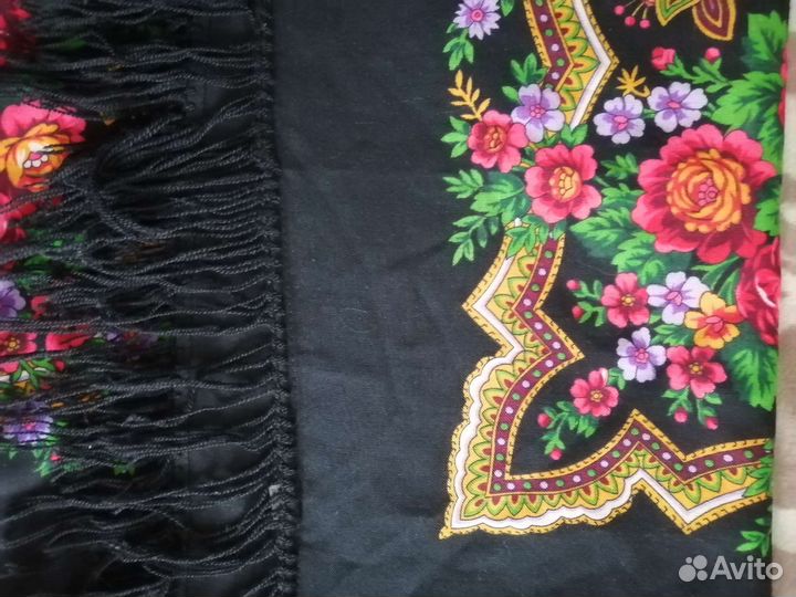 Платок павловопосадский