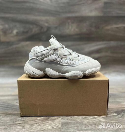 Кроссовки женские Adidas Yeezy 500