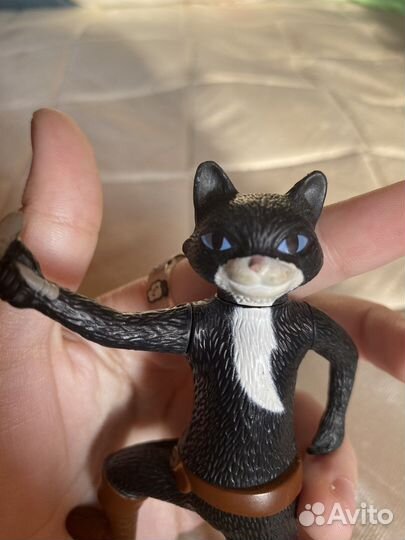 Кот в сапогах, киса мягколапка