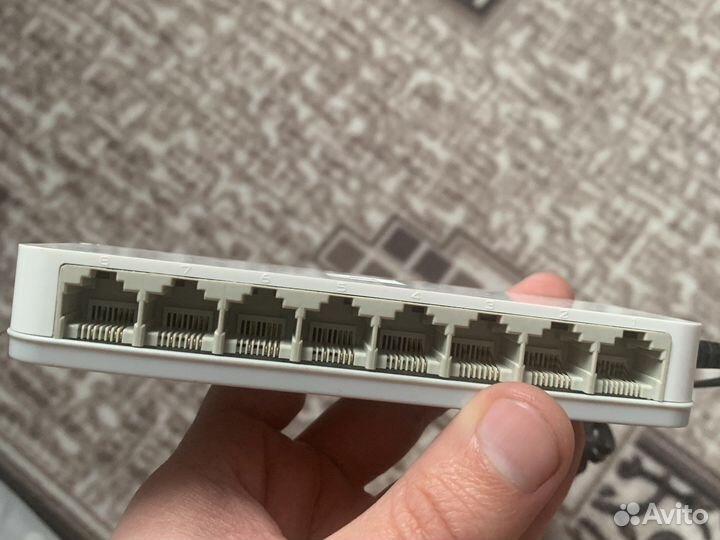 Коммутатор 8 портов