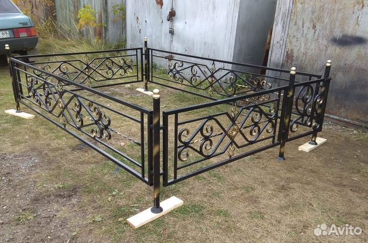 Ритуальная оградка, забор