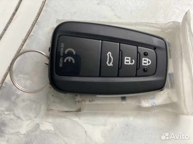 Пульт Ключ от Камри 70-75