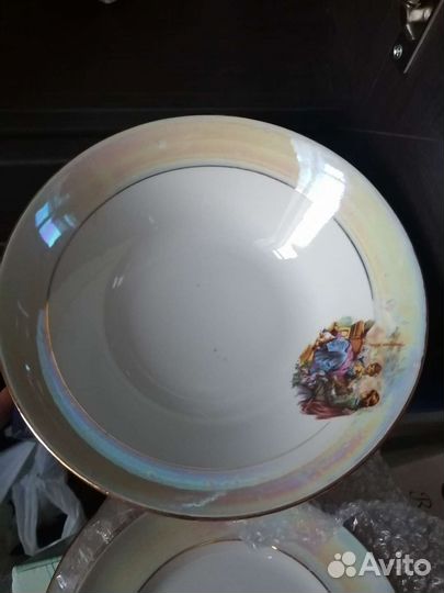 Тарелки суповые десертные Мадонна