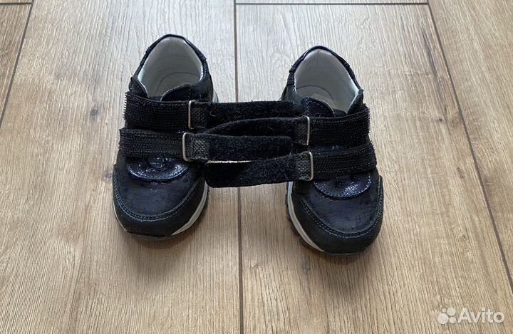 Кроссовки для девочки 21 размер