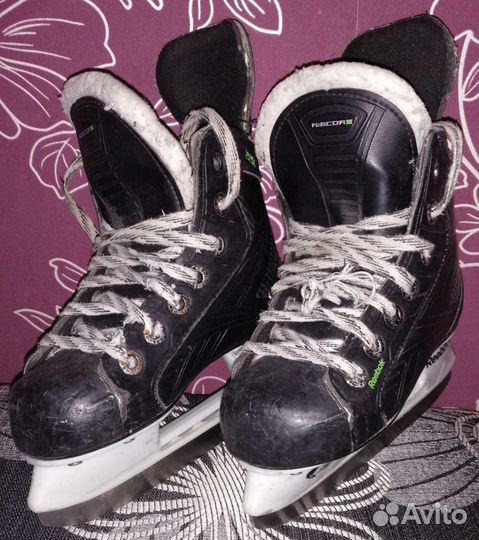 Коньки хоккейные