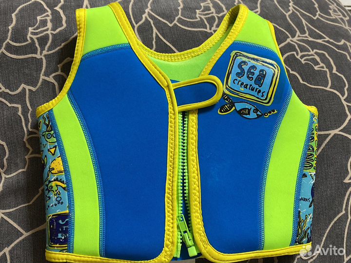 Жилетка для плавания