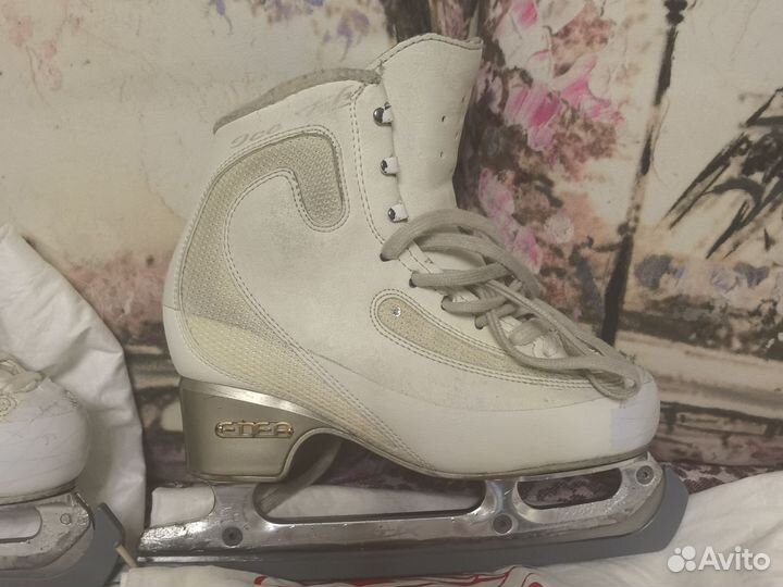 Фигурные коньки edea ice fly 220