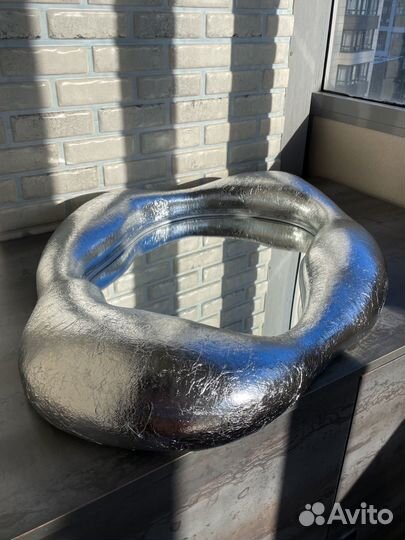 Зеркало дизайнерское фигурное серебряное 60х80