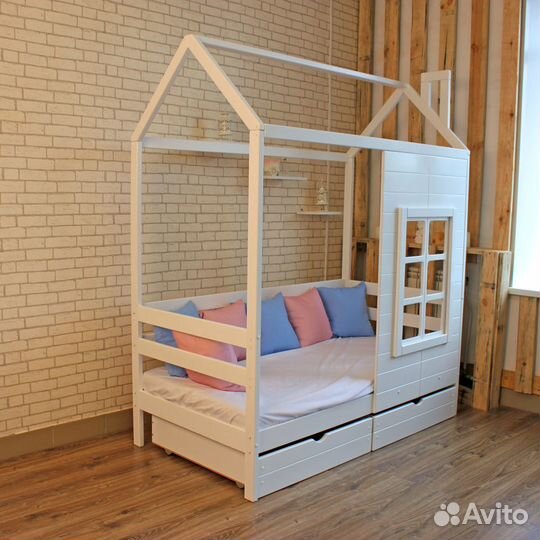 Детская кровать домик