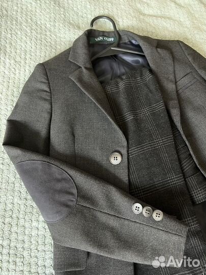 Школьный костюм