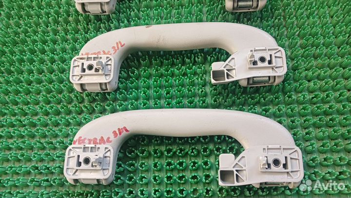 Ручка oбшивки потoлкаOpel Vectra C