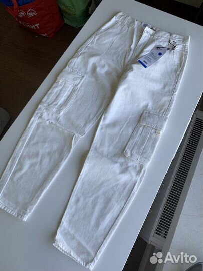 Джинсы Levis 24/28