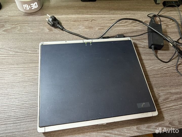 Ретро-ноутбук RoverBook Nautilus E410W