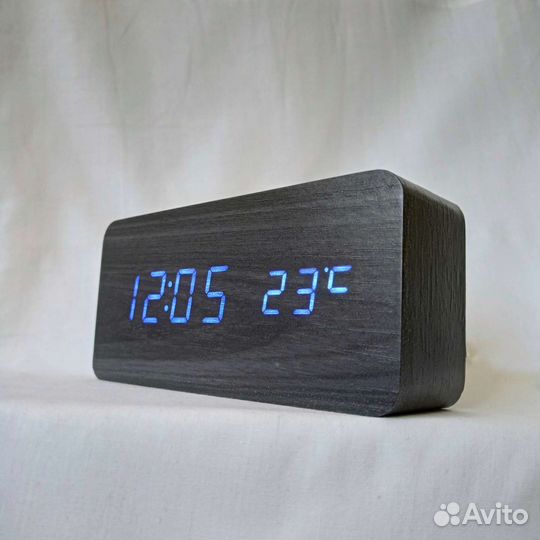 Настольные часы электронные