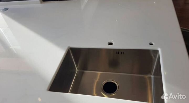 Кухонная столешница из искусственного камня