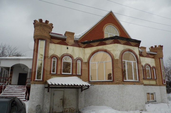 Дом 462,8 м² на участке 10 сот.