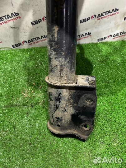 Амортизатор подвески передний правый Renault Logan