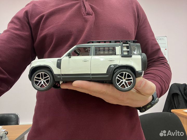 Land Rover Defender 110