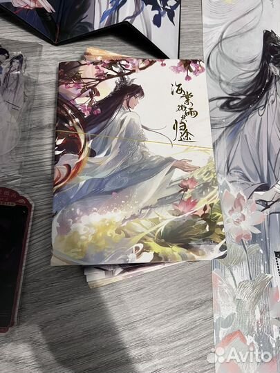 Хаски и его учитель белый кот мерч Эрха