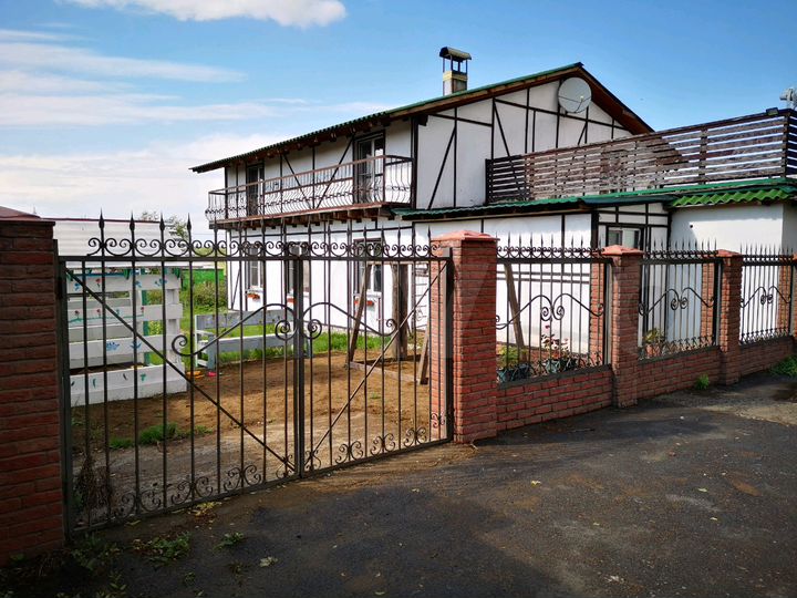 Коттедж 190 м² на участке 9 сот.