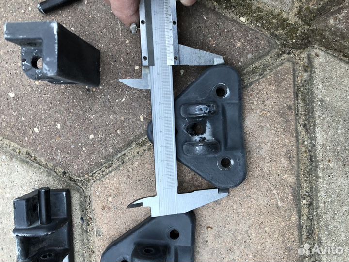 Крепление транцевых плит актуаторов lectrotab 57мм