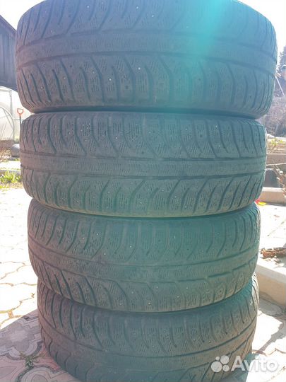 Bridgestone Ice Cruiser 7000 235/65 R17 108T