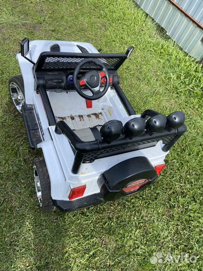 Детский электромобиль