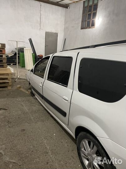 LADA Largus 1.6 МТ, 2013, битый, 250 000 км