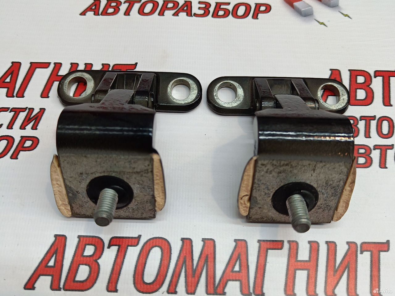 Петля крышки багажника Воях Фри Воя Ври