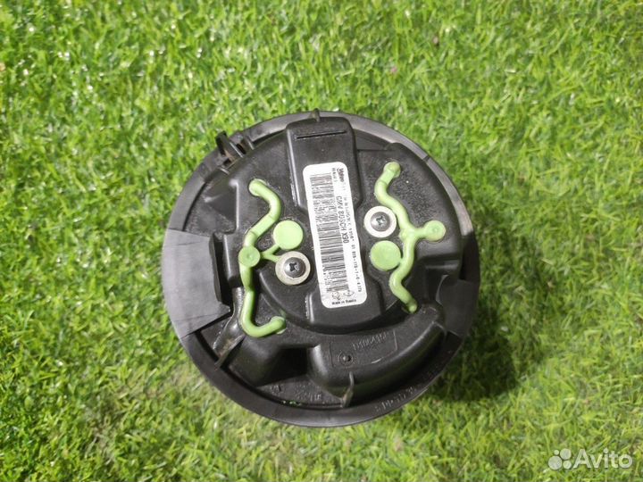 Моторчик отопителя Renault Logan