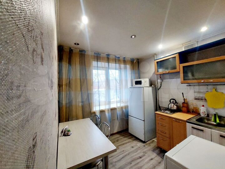 2-к. квартира, 42 м², 3/5 эт.