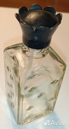 Флакон духов 