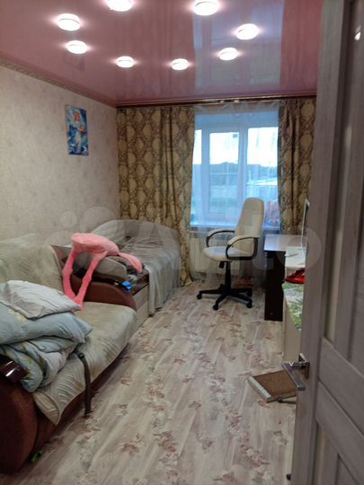 2-к. квартира, 52 м², 1/3 эт.