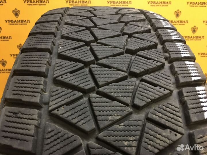 Bridgestone Blizzak DM-V2 235/65 R17