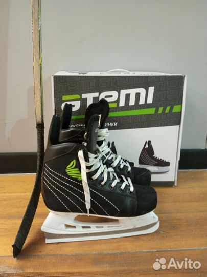 Коньки хоккейные 39 размер