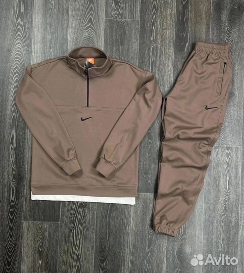 Спортивный костюм nike