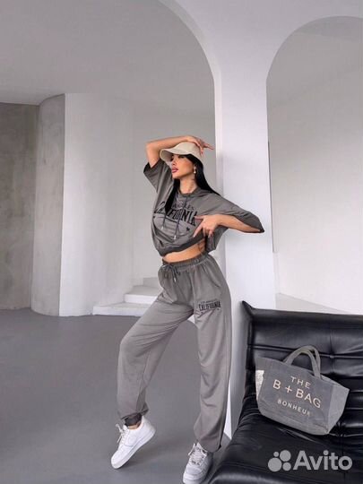 Костюм спортивный