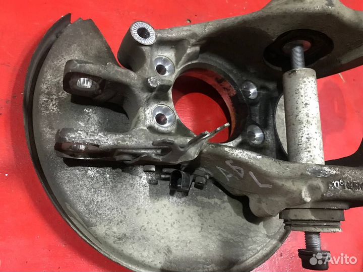 Кулак поворотный задний левый Audi A6 C7 3.0 cgwb