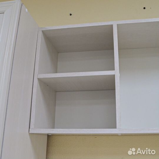 Полка навесная / настенная / новая / под заказ