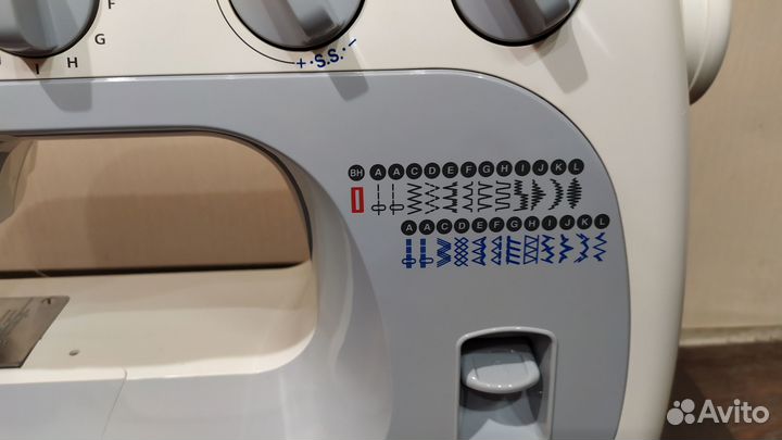 Швейная машинка janome