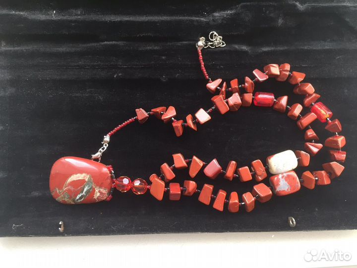 Бусы украшения из яшмы