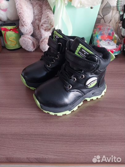 Ботинки демисезонные для мальчика 24