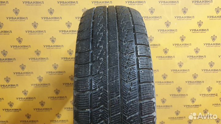 Roadstone Winguard Ice 215/60 R16 95Q