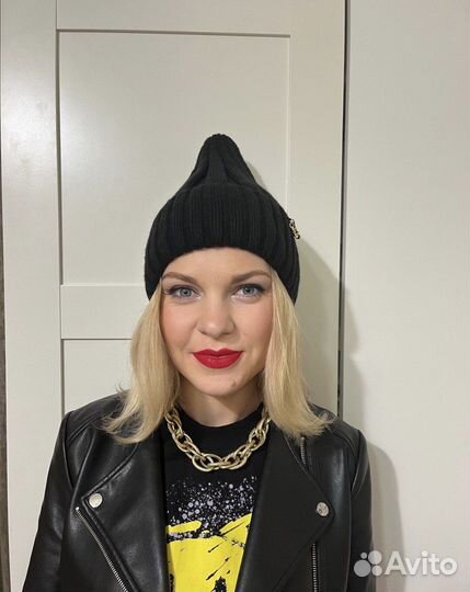 Шапка бини женская с цепью