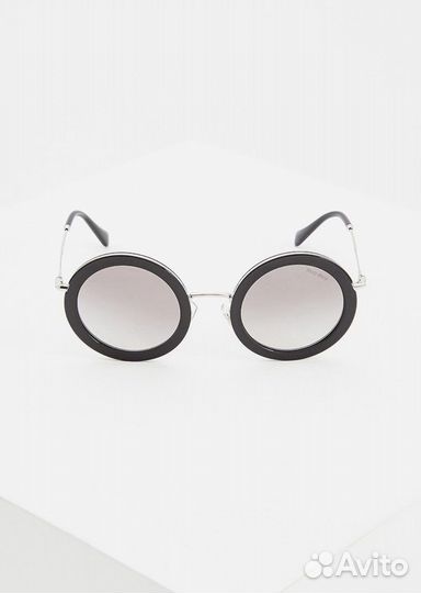 Солнцезащитные очки Miu Miu