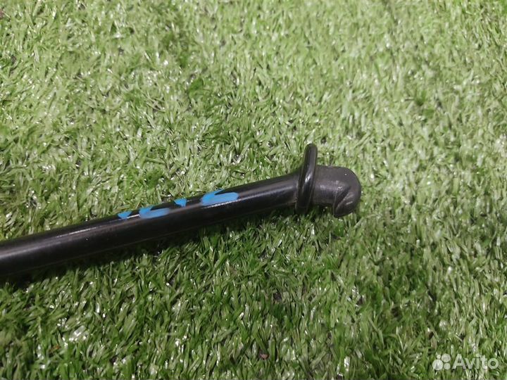 Упор капота Toyota RAV4 A2 2005