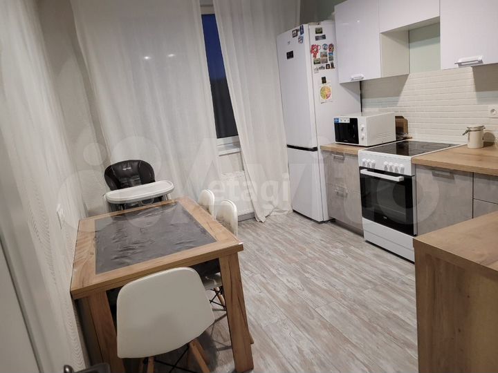 2-к. квартира, 67,3 м², 8/9 эт.