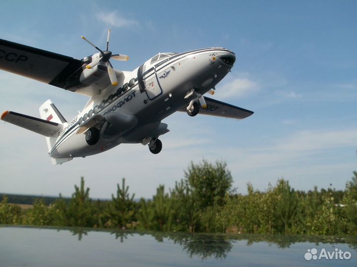 Л-410увп-Э в М.1:72